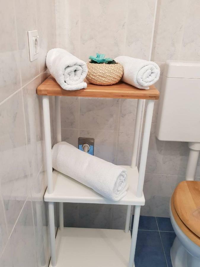 L&M Room Пула Екстериор снимка