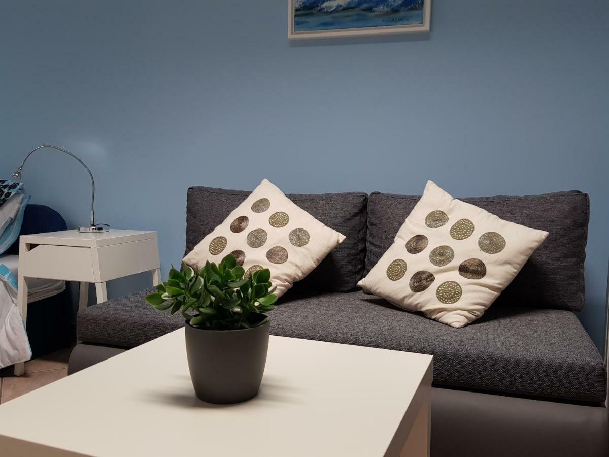 L&M Room Пула Екстериор снимка