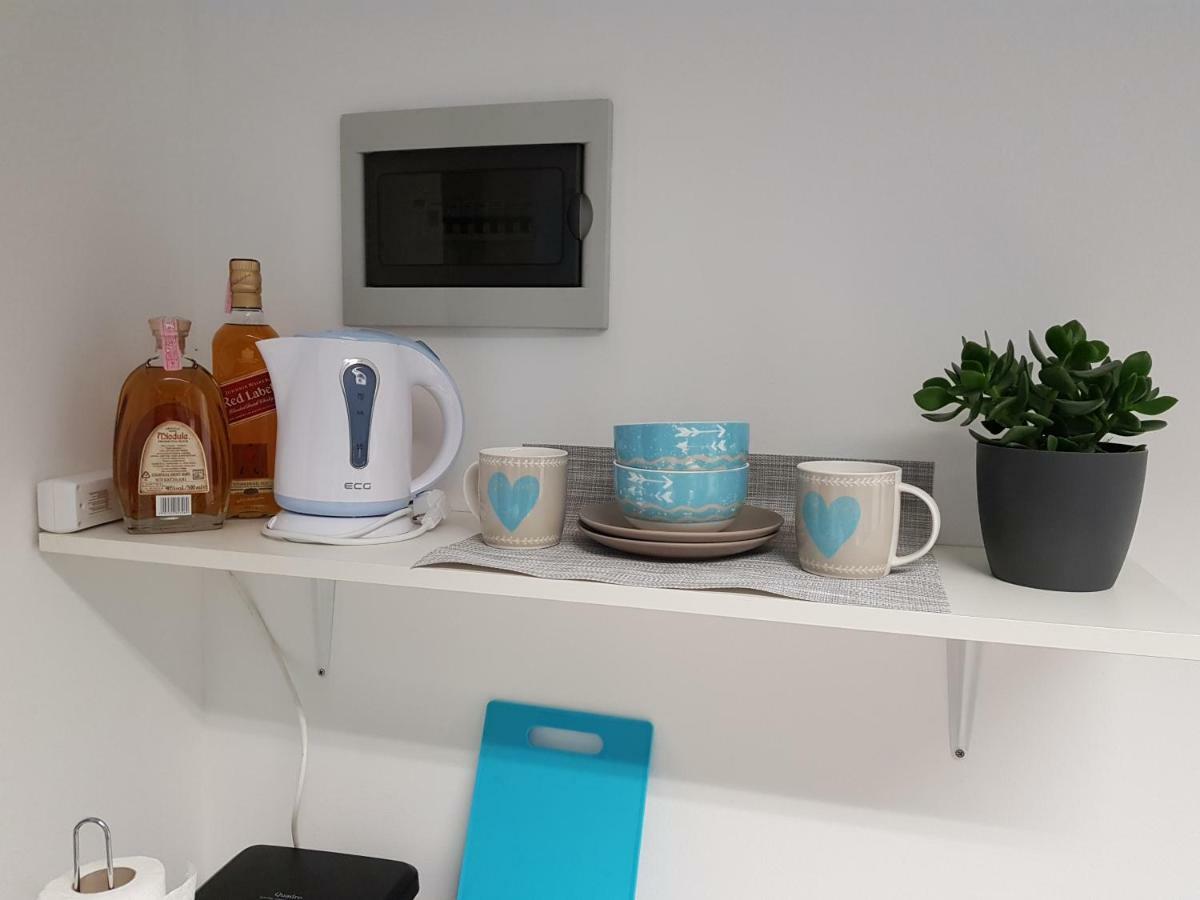 L&M Room Пула Екстериор снимка