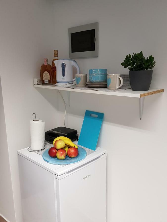 L&M Room Пула Екстериор снимка